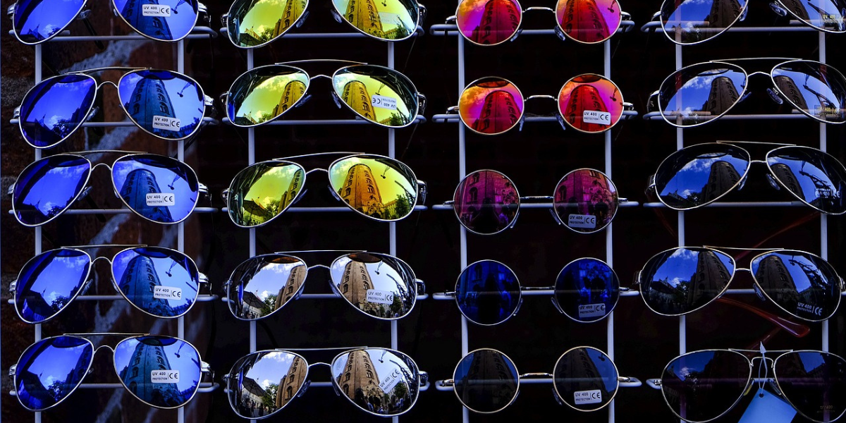 A Handbook of Sunglass Types (by Shape)