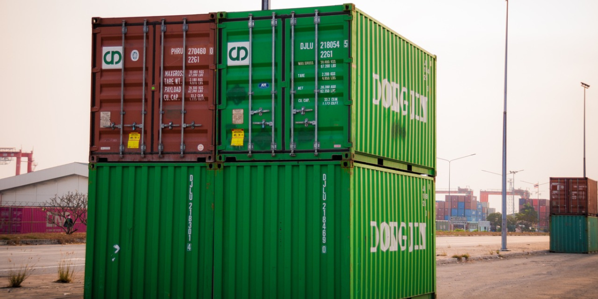 How To Select A Standard Shipping Container